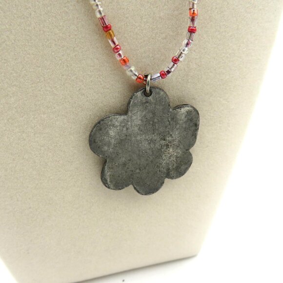 Pewter Flower Necklace 1.5"‎ Pendant Adjustable 15" Multicolor Glass Beads - Picture 8 of 8